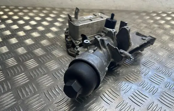 Mercedes-Benz C W206 Oil filter mounting bracket A6541800365 4120006670 0F30705