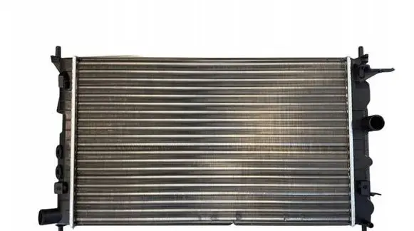 Opel Vectra B Coolant radiator 470R0393 1300176 1300180
