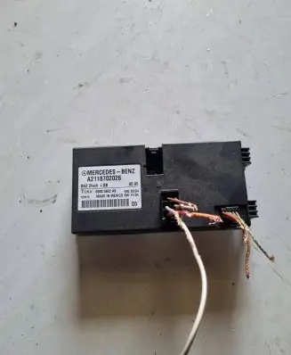 Mercedes-Benz CLS C219 Seat control module A2118702026 00005822A9