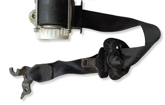 BMW 3 E90 E91 Front seatbelt 33035173