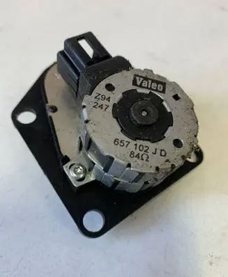 Peugeot 607 Air flap motor/actuator 657102JD