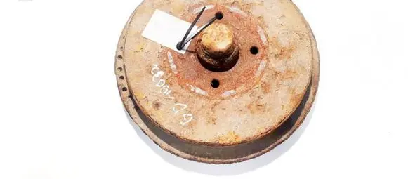 Volkswagen PASSAT B4 Drum brake (rear) 