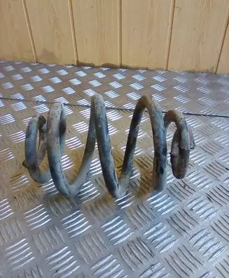 Seat Alhambra (Mk1) Rear coil spring