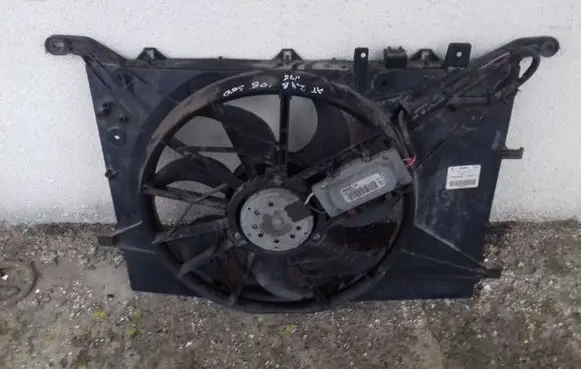 Volvo S60 Electric radiator cooling fan 0130303947 30680512 1137328081