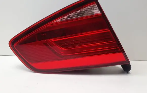Volkswagen PASSAT B8 Tailgate rear/tail lights 195268