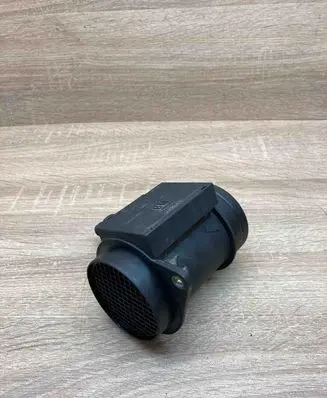 Audi 100 S4 C4 Mass air flow meter 90528813 72241900