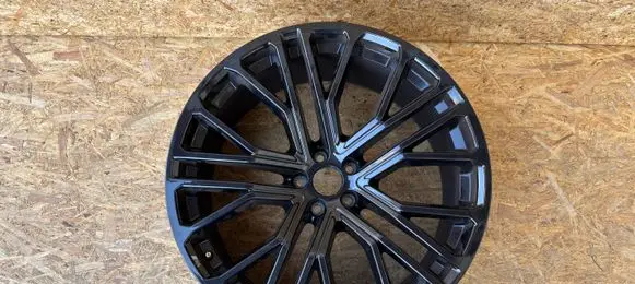 Audi Q8 R22 alloy rim 4MS601025 B010996