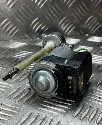 BMW X5 E53 Steering wheel axle 67646903946 0390201666