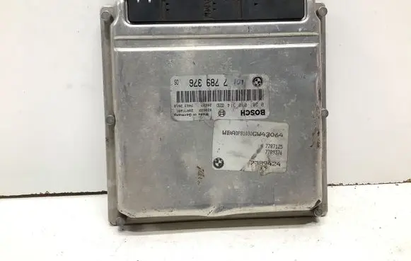 BMW 5 E39 Engine control unit/module 7789376 7787125 7789424