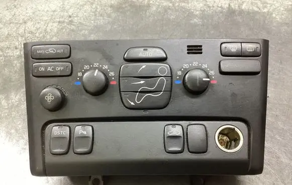 Volvo XC90 Climate control unit 8697137 04W49E03 M8493100056