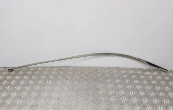Nissan X-Trail T32 Front door glass trim molding