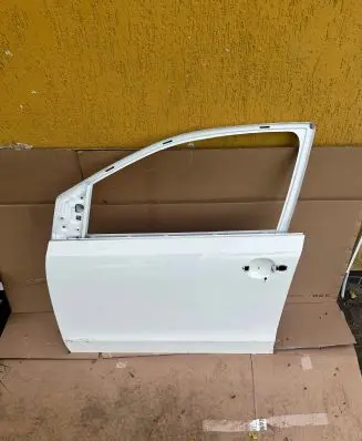 Volkswagen Up Front door