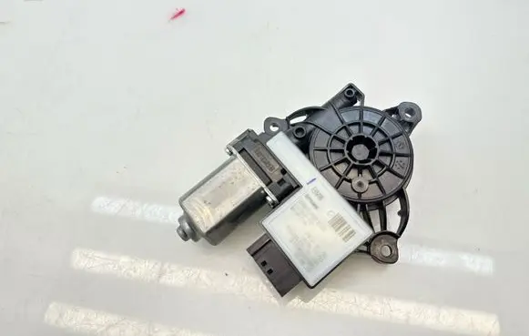BMW 3 G20 G21 Front door window regulator motor 8498859