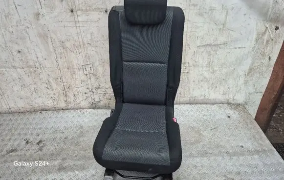 Toyota Corolla Verso AR10 Second row seats 