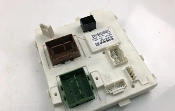 Volvo XC40 Fuse box set 32268107AB