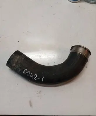 Volvo V40 Intercooler hose/pipe 31370044
