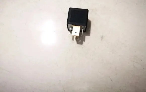 Audi A4 S4 B5 8D Other relay 443951253j 899511000