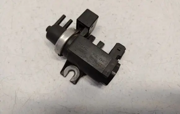 BMW X5 E53 Valve vacuum 2247906 11742247906 11747796634