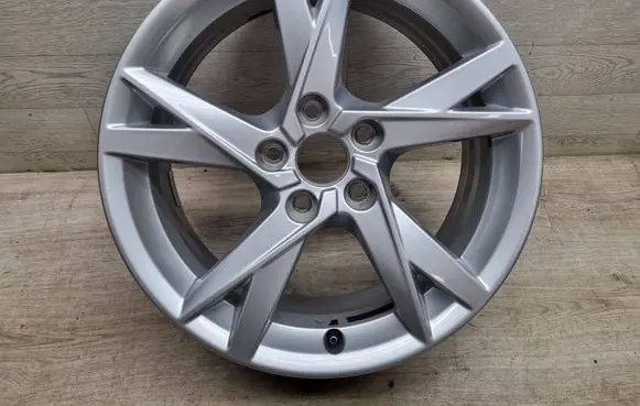 Audi Q3 8U R17 alloy rim 8U0601025AM