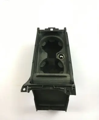 Cup holder front