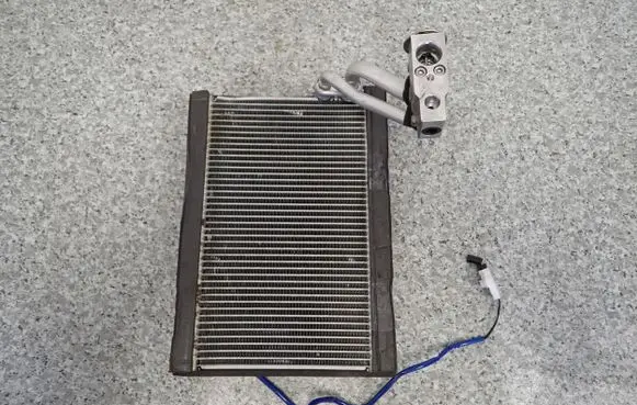 Air conditioning (A/C) radiator (interior)