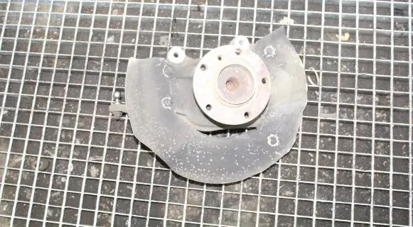 BMW 6 E63 E64 Front wheel hub 6762017