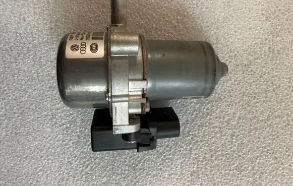Skoda Fabia Mk3 (NJ) Vacuum pump 1K0612181F 17497950