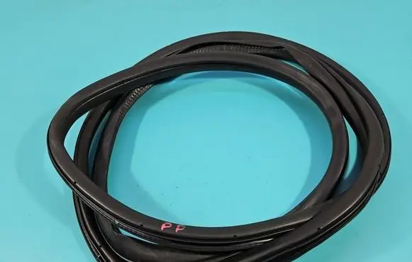 Citroen C-Crosser Front door rubber seal IMPRK1589324