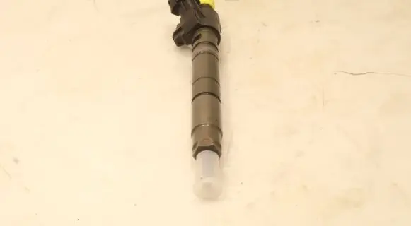 Volvo XC60 Fuel injector 31272690