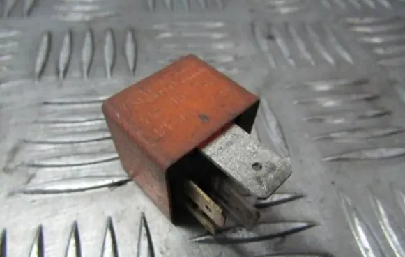 Audi A4 S4 B5 8D Other relay 443951253