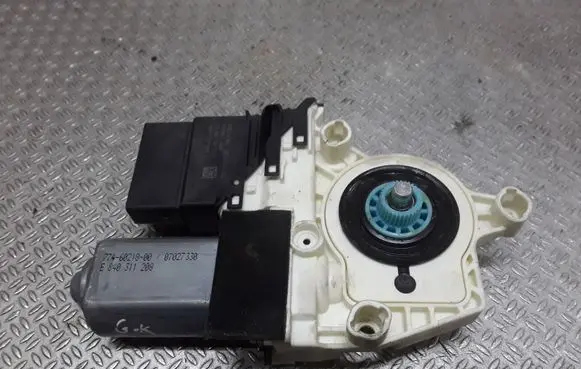 Seat Altea XL Rear door window regulator motor 1K0959703M