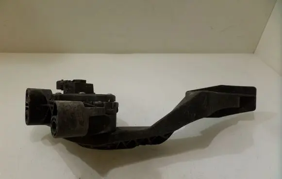 Opel Zafira A Accelerator throttle pedal 9202341 6PV00811400