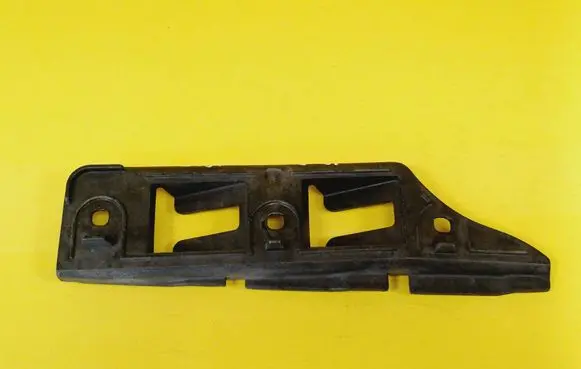 Volkswagen Golf V Front bumper mounting bracket 1K0807183