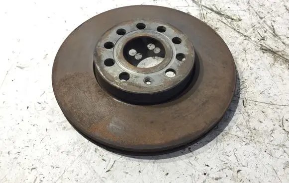Volkswagen Touran I Front brake disc
