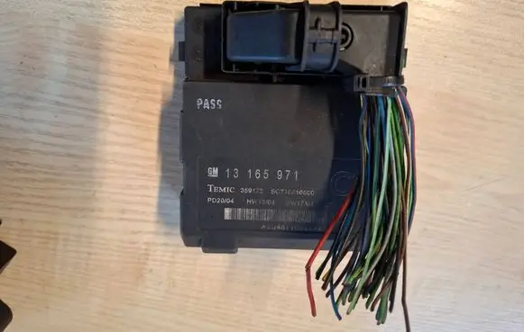 Opel Signum Central body control module 13165971