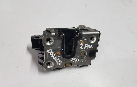 Dacia Dokker Front door lock 