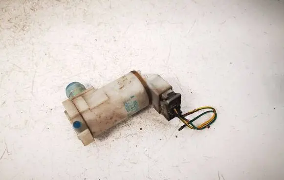 Nissan X-Trail T30 Windscreen/windshield washer pump 2224615A