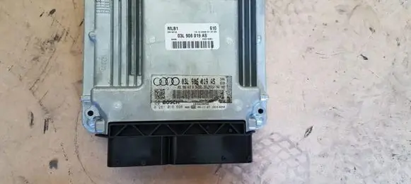 Audi A4 S4 B7 8E 8H Engine control unit/module ECU 03L906019AS