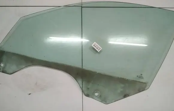BMW 7 E65 E66 Front door window glass four-door as2