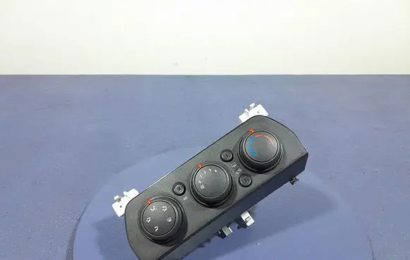 Dacia Sandero Climate control unit 275003079R