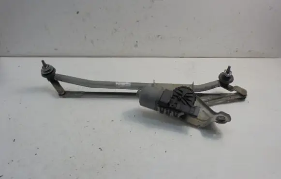 Dacia Sandero Front wiper linkage 8200619512