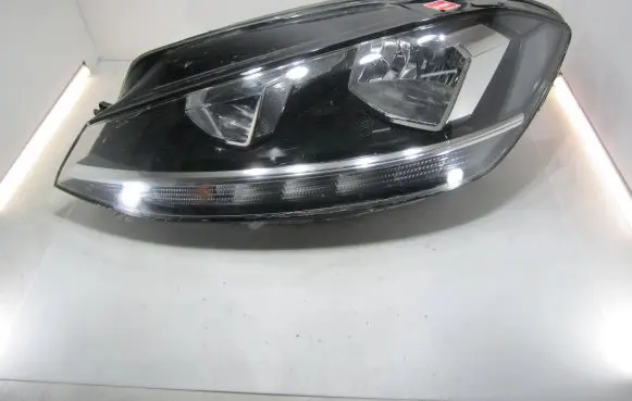 Volkswagen Golf VII Headlight/headlamp 5G1941005D 1EB01306601
