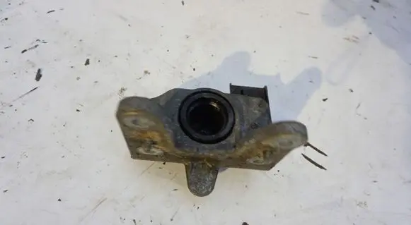 Nissan Qashqai Engine mounting bracket APAWSPORNIK