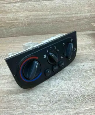 Opel Corsa C Climate control unit 
