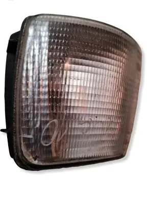 Volkswagen PASSAT B3 Front indicator light 357953049A