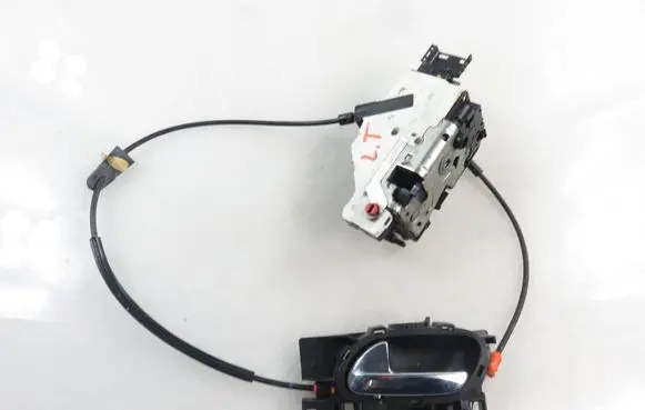 Citroen C4 I Picasso Rear door lock 24087816