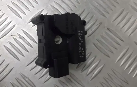 Toyota Corolla Verso E121 A/C air flow flap actuator/motor 113800-2051