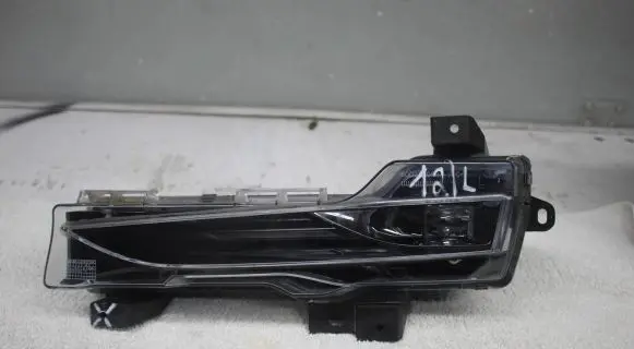 Tesla Model Y Front fog light 1077395-00-D 101719A