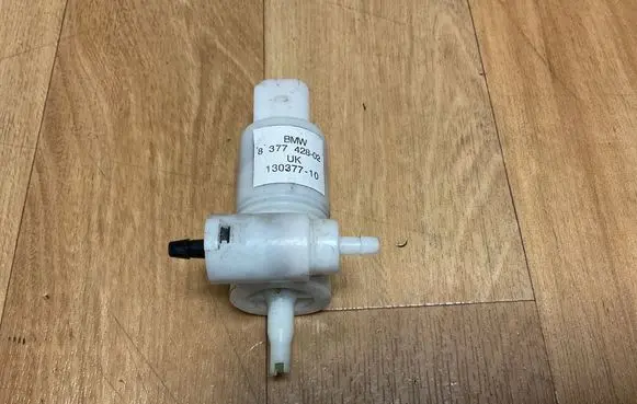 Mini One - Cooper R50 - 53 Windscreen/windshield washer pump 8377428 13037710
