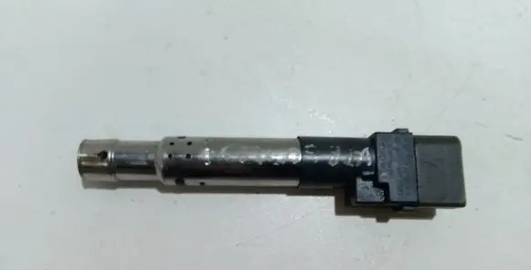 Volkswagen Touareg I High voltage ignition coil 022905715A 78412002